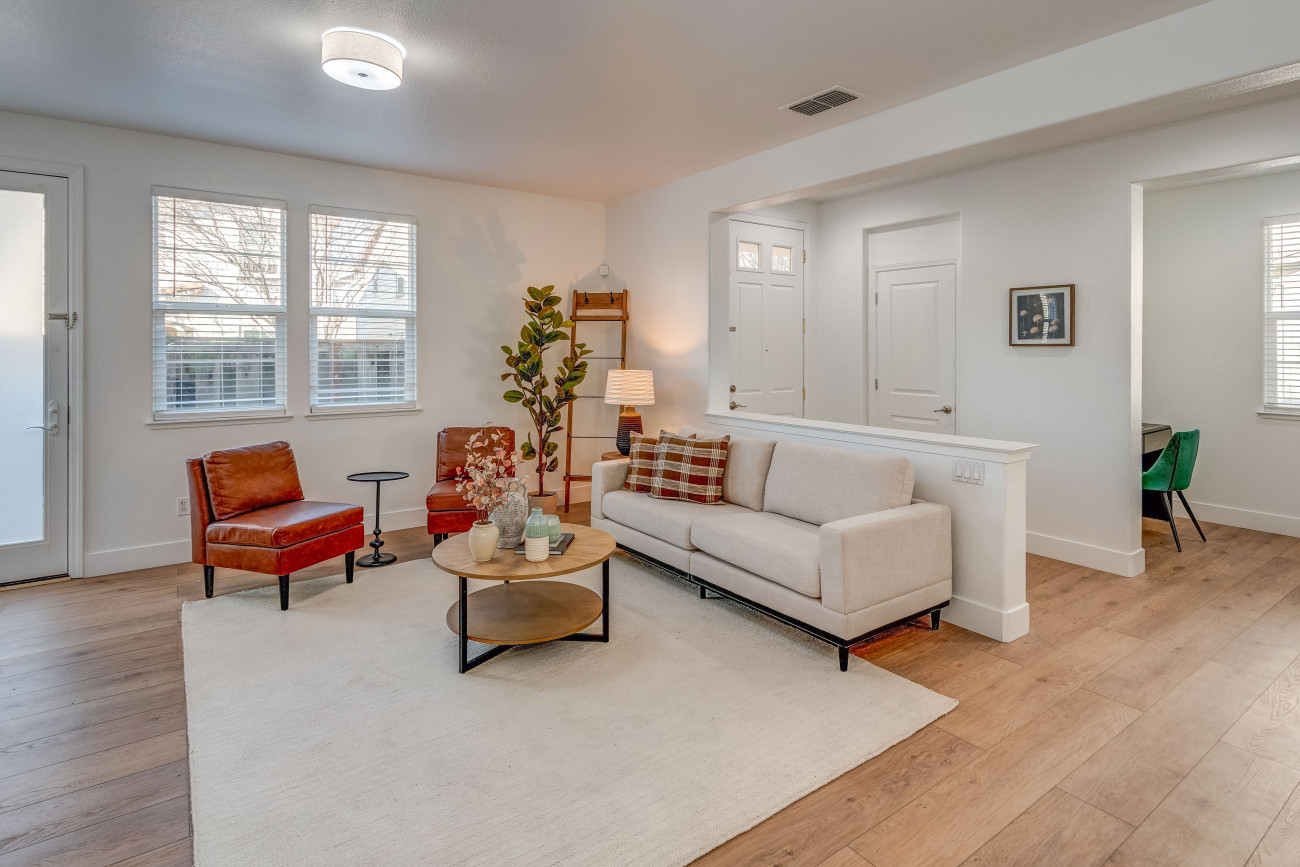 1660 Glenmore-14.jpg